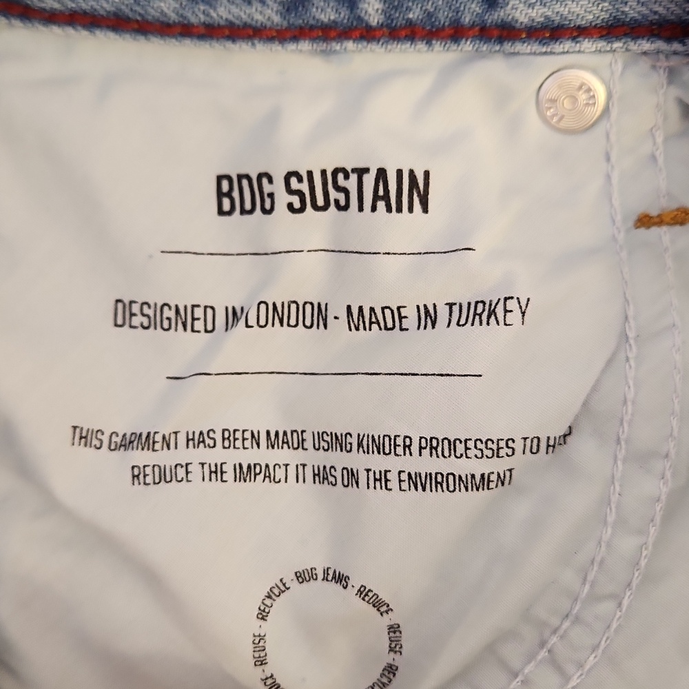 BDG Logan Buckle Baggy Barrel Jean, size 24 - Picture 13 of 16